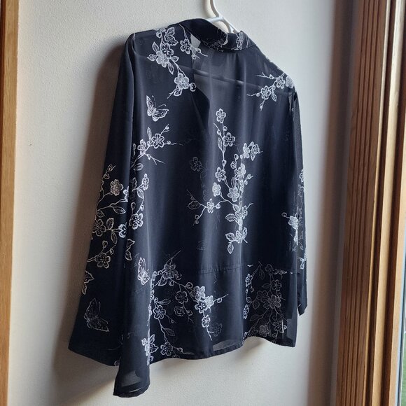 Emma James Black/White Semi-Sheer Floral Button Down Blouse Size 18 - Picture 12 of 14